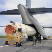 Roden 336 1/144 Douglas C-133 With PGM 17 Thor IRBM