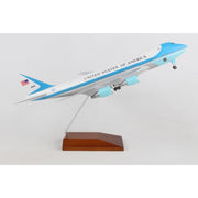Sky Marks SKR5005 1/200 Air Force One VC-25 with Gear and Wood Stand