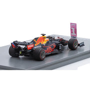Spark SP18S609 1/18 Red Bull Racing Honda RB16B No.33 Winner Abu Dhabi GP 2021 World Champion Edition With No.1 Board and Pit Board Max Verstappen With Acrylic Cover