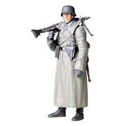 Tamiya 36306 1/16 German Machine Gunner Greatcoat Plastic Model Kit