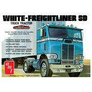 AMT 1/25 White Freightliner