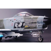 Kitty Hawk 32008 1/32 F-86K Sabre Dog