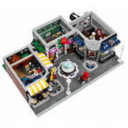 LEGO 10255 Creator Expert Assembly Square – Metro Hobbies