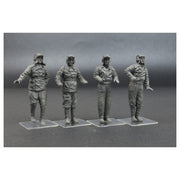 MiniArt 35254 1/35 Soviet Tank Crew for Flame Tanks & Heavy Tanks of Breakthrough