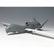 Platz 1/72 RQ-4N Global Hawk Navy