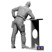 Master Box 24034 1/24 At the Edge of the Universe Keep moving Nothing to see here Everything is under control